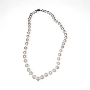 Elegant Cream Pearl Necklace